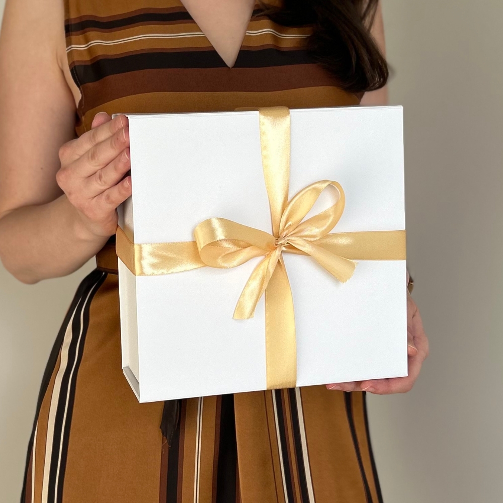 Közepes méretű ajándékdoboz